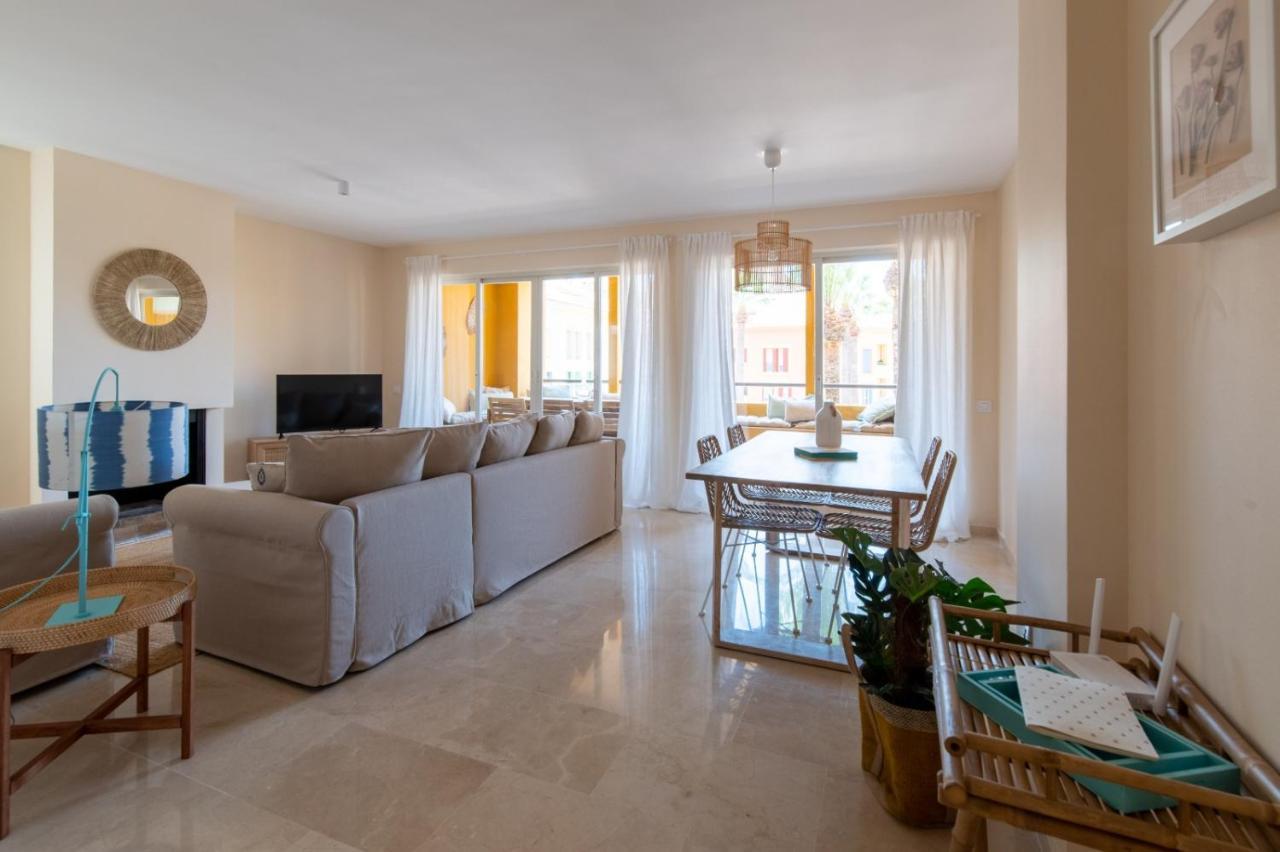 Puerto Sotogrande Con Vistas Al Mar Apartment Bagian luar foto