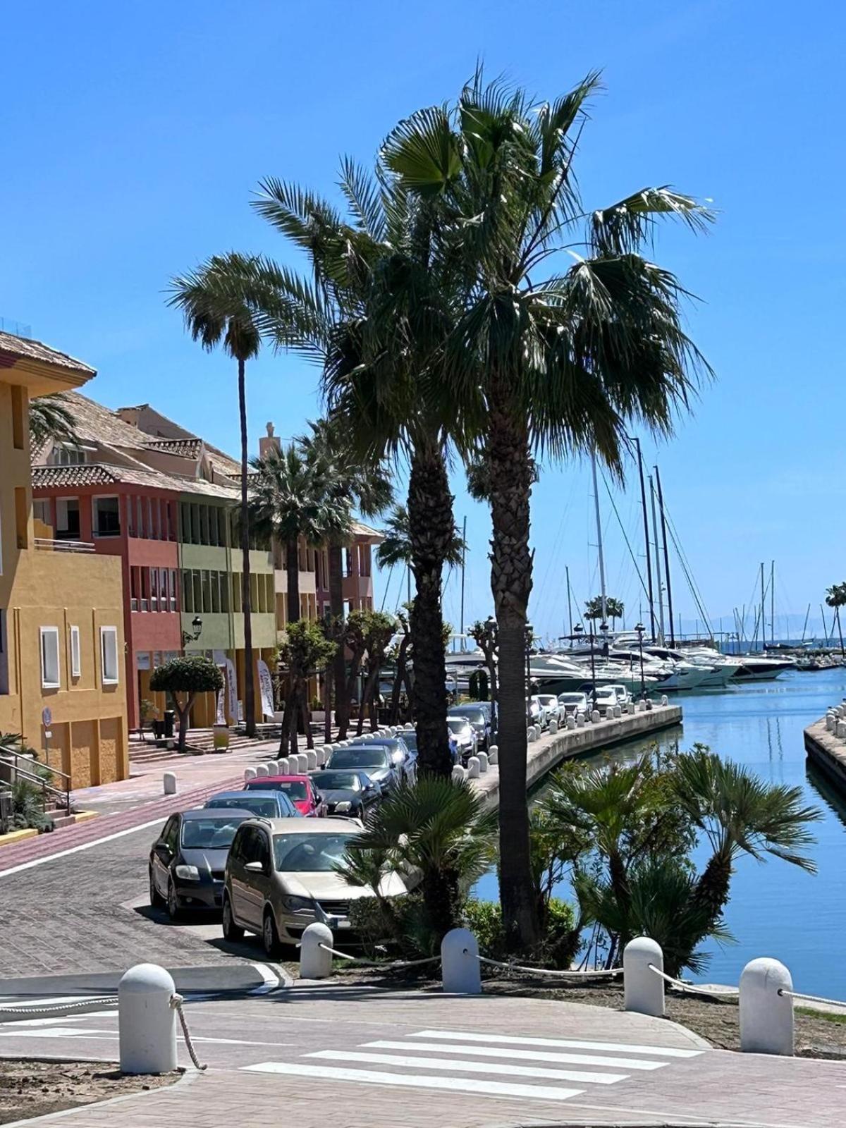 Puerto Sotogrande Con Vistas Al Mar Apartment Bagian luar foto